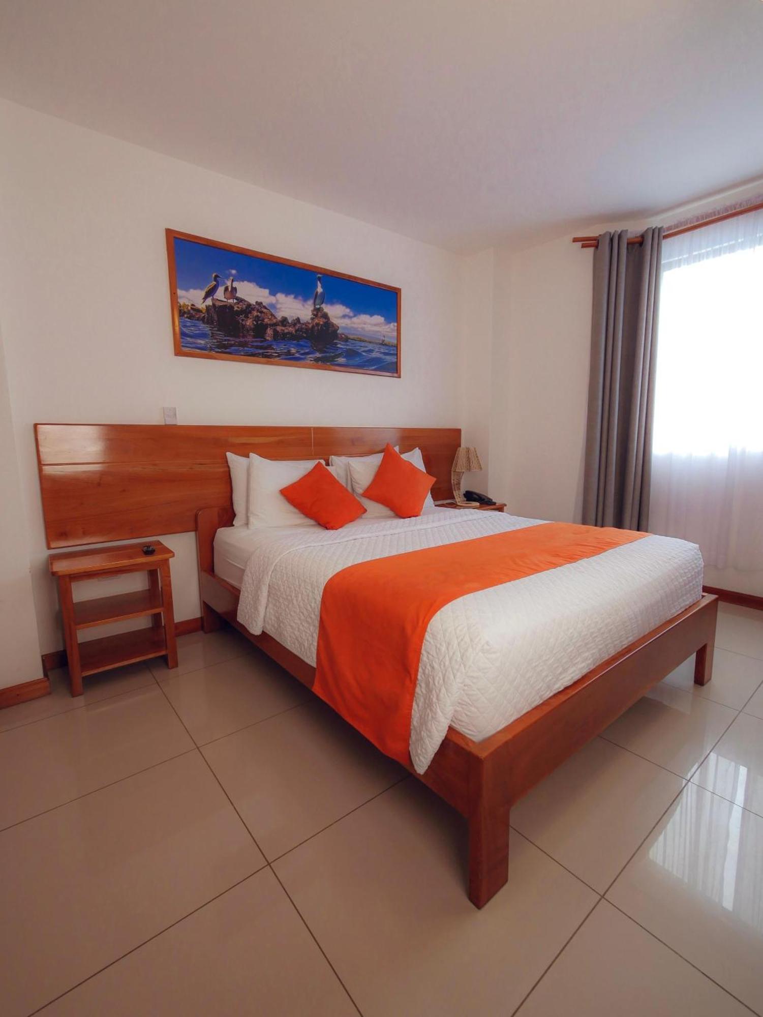 El Descanso Del Guia Puerto Ayora  Eksteriør billede