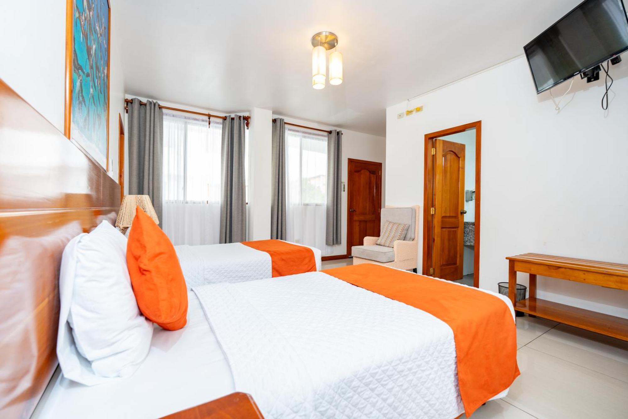 El Descanso Del Guia Puerto Ayora  Eksteriør billede